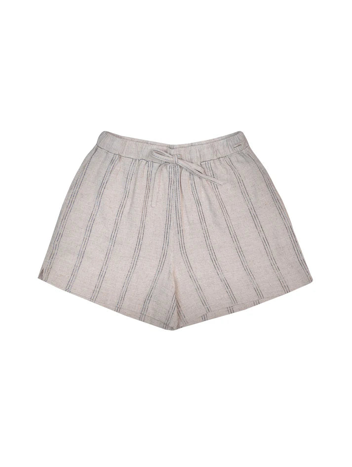 SHORT COM PADRONAGEM EM LISTRAS, BOLSOS FACA E CORDÃO AJUSTÁVEL BIAMAR 12022